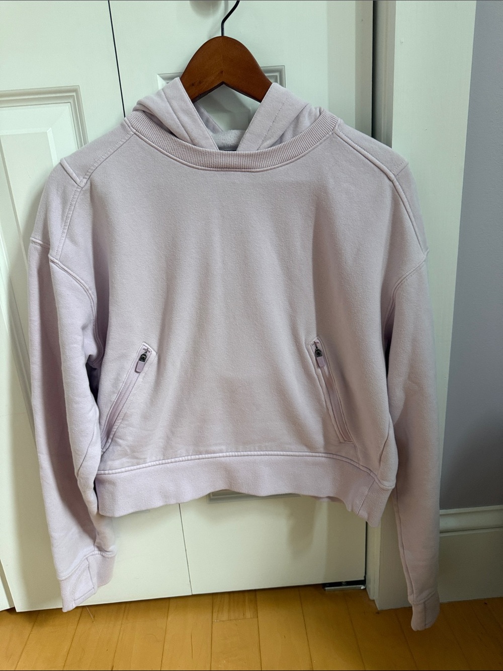 Athleta Soft Lavender Cropped Hoodie with Zipper Pockets